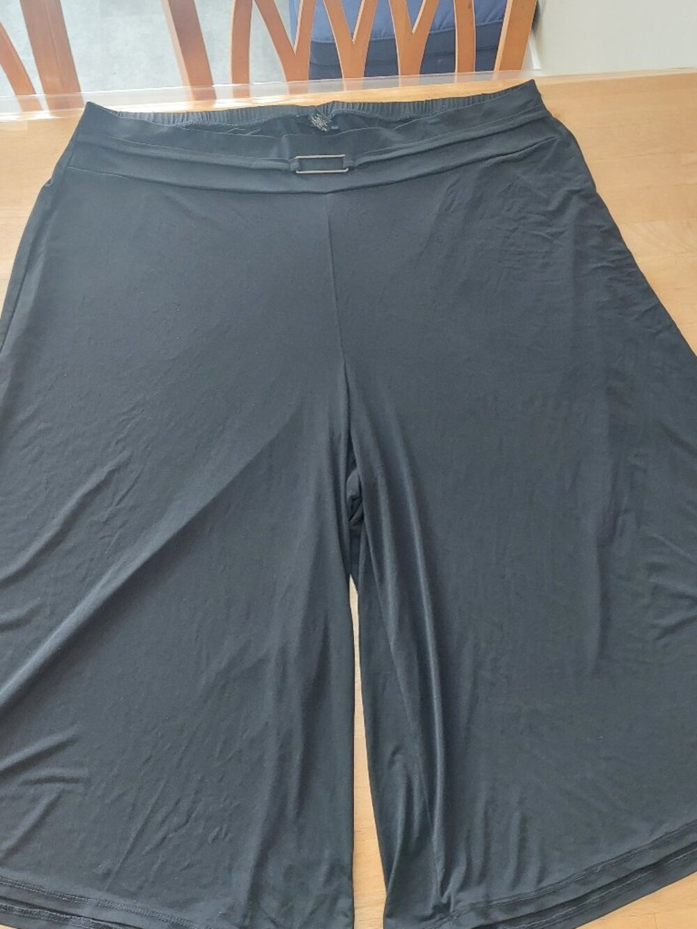 Lane Bryant Gaucho Black Pants Elastic Waist Plus Size 22/24 waist accent